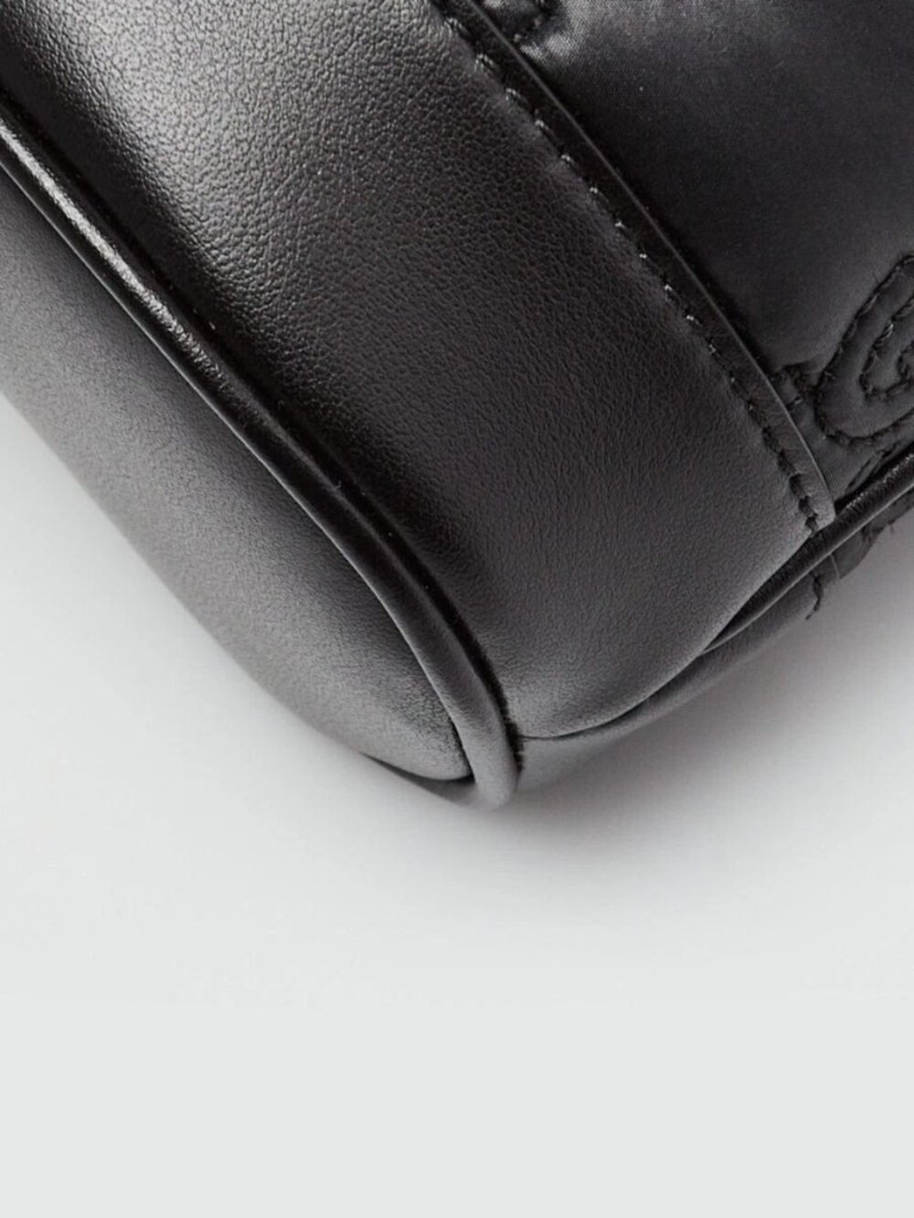Gucci Black Leather/Nylon GG Metalasse Small Bucket Bag - Picture 10 of 12